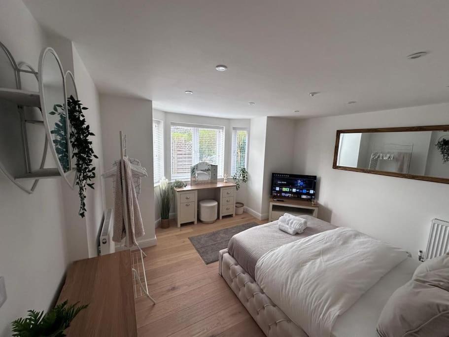2Bed Ground Floor Flat + Garden Lägenhet Sunningwell Exteriör bild